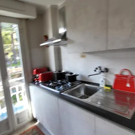 Climax Fil Rouge Apartment