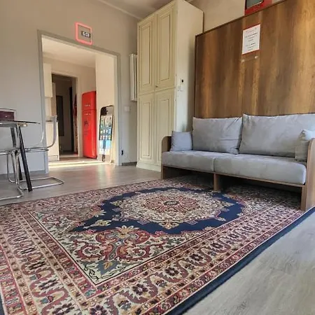 Apartment Climax Fil Rouge *